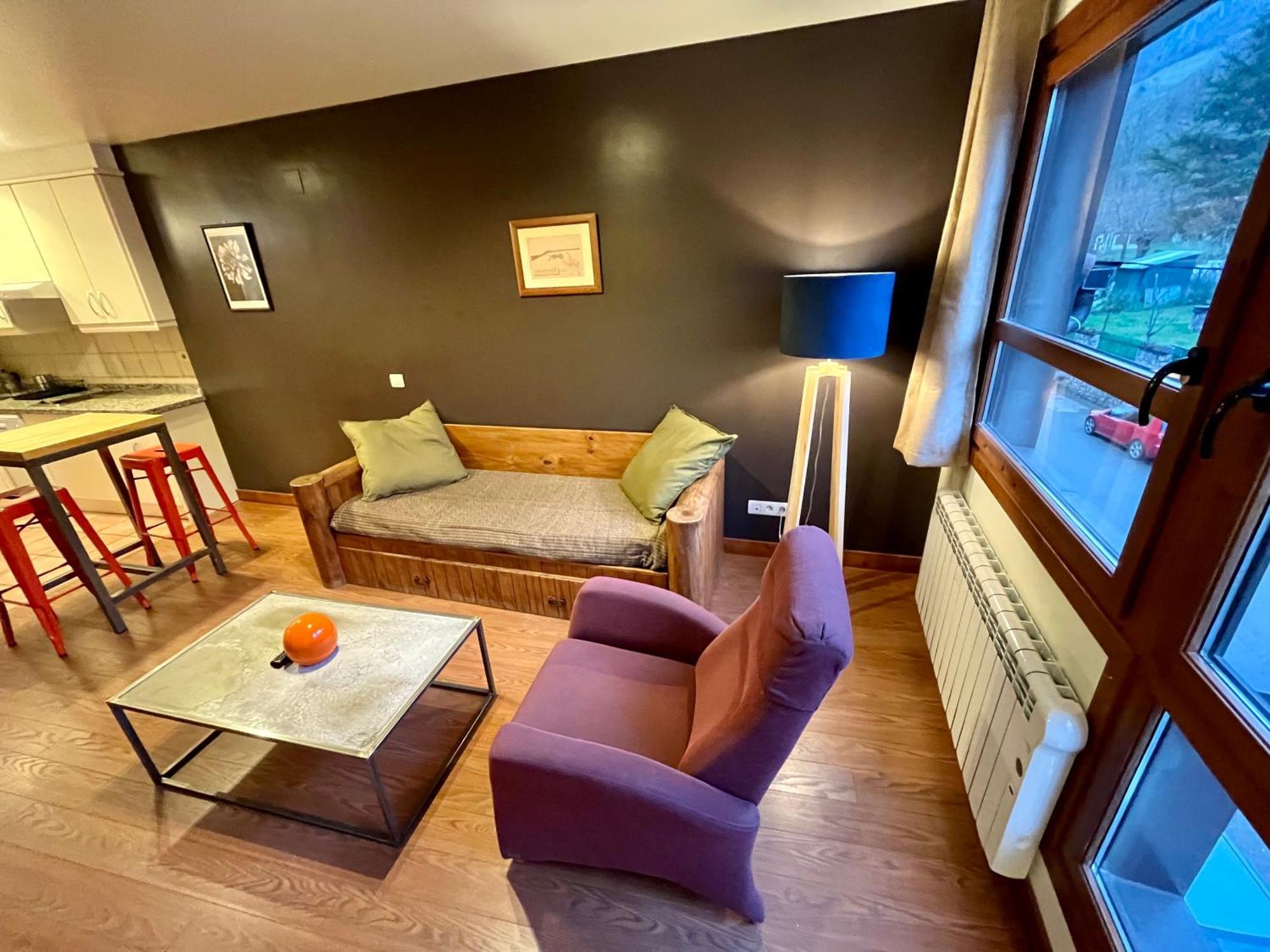 Aparthotel Lotila Flats Cuirgu Felechosa Zewnętrze zdjęcie